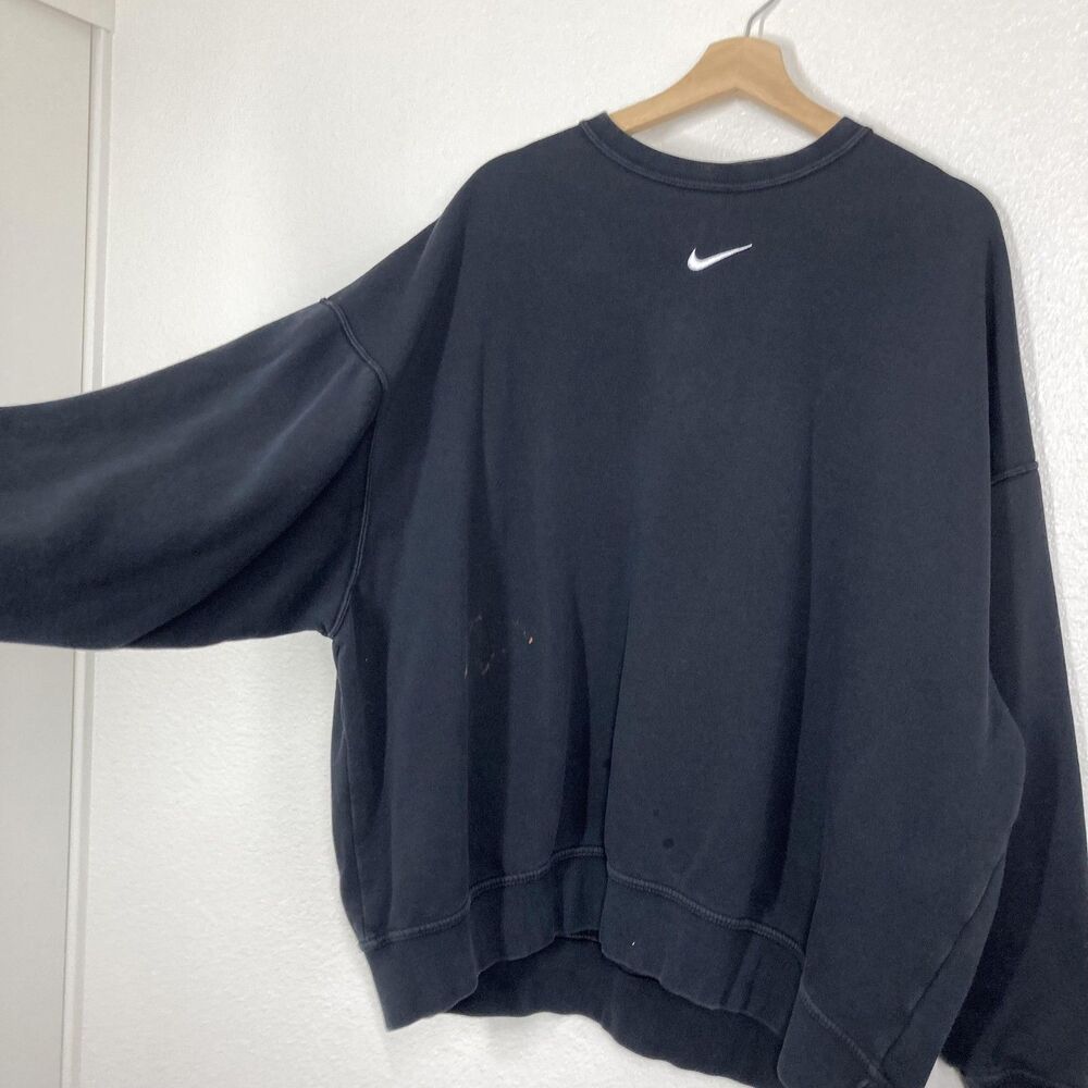Nike Sweatshirt Mens Medium Black Club Fleece Crewneck Pullover Swoosh Logo